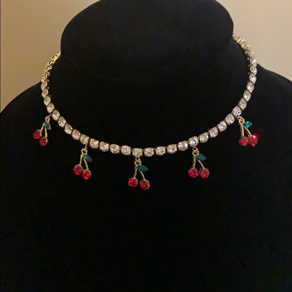 Brand new costume cherry necklace - Picture 4 of 5